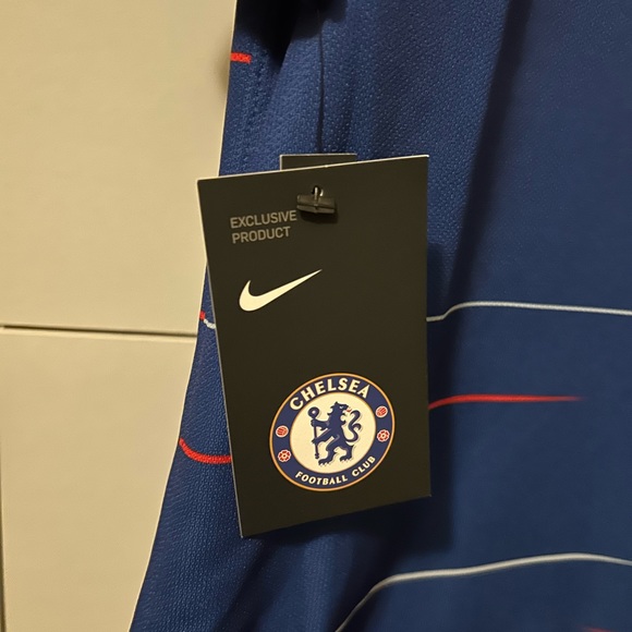 Youth XL Chelsea Jersey from 2019 w/ tags - Picture 4 of 5